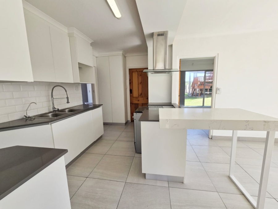 2 Bedroom Property for Sale in Myoli Beach Western Cape